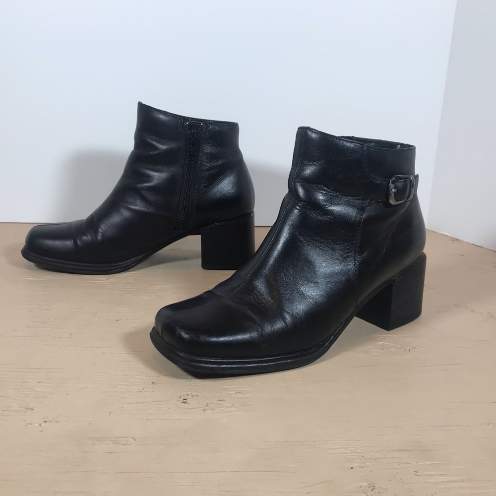 Predictions Vintage 90s / Y2K Leather Booties, Size 5.5